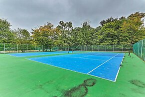 Modern Poconos Gem w/ Fire Pit, Deck & Pool Access