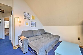 Modern Poconos Gem w/ Fire Pit, Deck & Pool Access