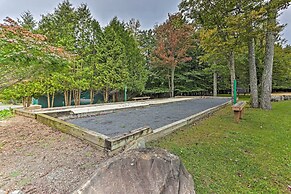 Modern Poconos Gem w/ Fire Pit, Deck & Pool Access