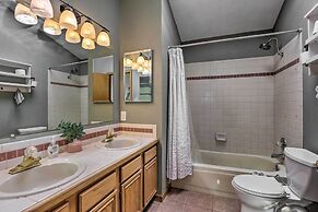 Near Hiking: Mtn-view Conifer Cabin w/ 2 Decks