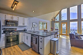 Near Hiking: Mtn-view Conifer Cabin w/ 2 Decks