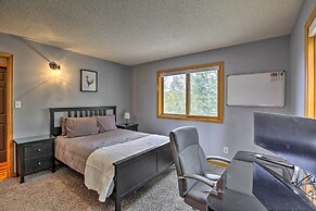 Near Hiking: Mtn-view Conifer Cabin w/ 2 Decks