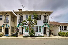 Charming Renovated Avalon Townhome, Walk to Beach!