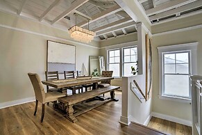 Charming Renovated Avalon Townhome, Walk to Beach!