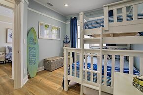 Charming Renovated Avalon Townhome, Walk to Beach!