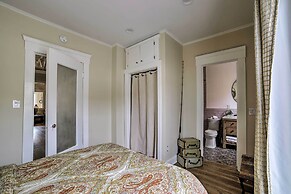 Charming Renovated Avalon Townhome, Walk to Beach!
