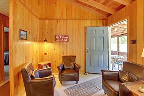 'the Birches' Raymond Getaway w/ Beach & Boat Dock