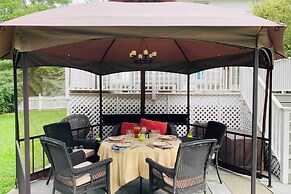 Cozy Litchfield House w/ Fenced-in Yard & Fire Pit