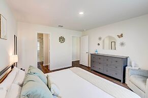 ~ 6 Mi to Waco: Newly Constructed Family Home