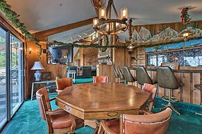 Retro Beech Mountain Home - 2 Mi to Skiing!