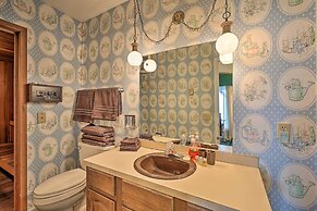 Retro Beech Mountain Home - 2 Mi to Skiing!