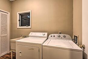 Retro Beech Mountain Home - 2 Mi to Skiing!