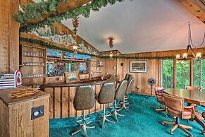 Retro Beech Mountain Home - 2 Mi to Skiing!