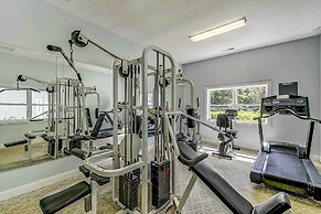 Stunning Sunset Beach Condo: 3 Mi to Beach!