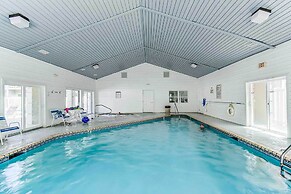 Stunning Sunset Beach Condo: 3 Mi to Beach!