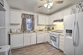 Cozy Home w/ Patio in the Heart of Cañon City!