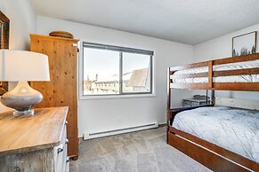 Condo w/ Balcony & Views - Steps to Ski Shuttle!