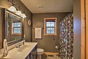 Close to Vineyards: Updated New Haven Retreat!