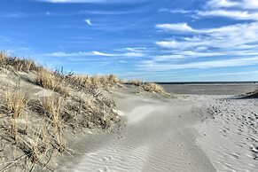 Remodeled Condo Right on Wildwood Crest Beach!