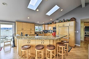 Anacortes Paradise Vacation Rental w/ Water Views!