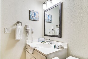 Resort Condo w/ Beach Access in Indian Shores!