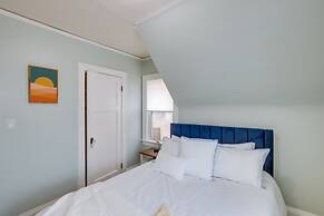 Milwaukee Vacation Rental: 6 Mi to City Center!