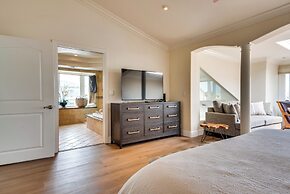 Luxurious Channel Islands Harbor Home w/ Boat Dock