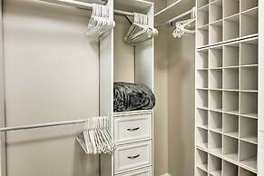 Top Floor Condo w/ Resort-style Amenities!