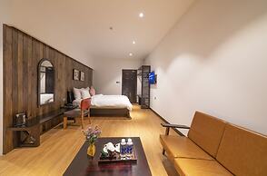 Brick House Dalat Hotel