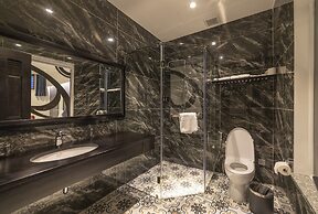 Brick House Dalat Hotel