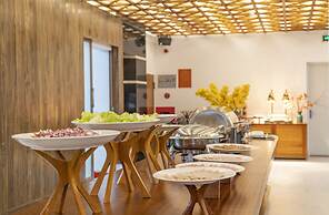 Brick House Dalat Hotel