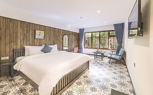 Brick House Dalat Hotel