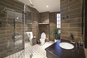 Brick House Dalat Hotel