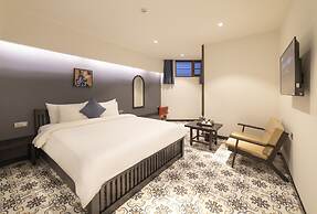 Brick House Dalat Hotel