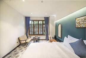 Brick House Dalat Hotel