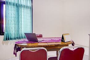 OYO Life 90152 Garuda Bima Residence Syariah