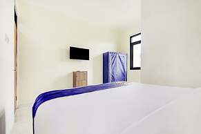 OYO Life 90152 Garuda Bima Residence Syariah