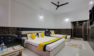 Itsy Hotels Satya Shree