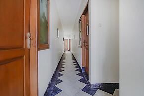 OYO 90094 Gayatri Residence