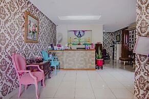 OYO 90094 Gayatri Residence