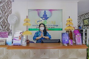 OYO 90094 Gayatri Residence