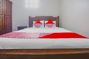 OYO 90094 Gayatri Residence