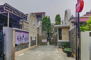 OYO 90094 Gayatri Residence
