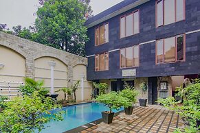 OYO 90094 Gayatri Residence