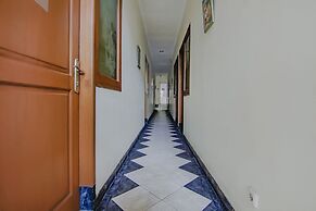 OYO 90094 Gayatri Residence