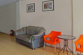 OYO 92371 Bb House Japaris