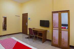 OYO 92371 Bb House Japaris