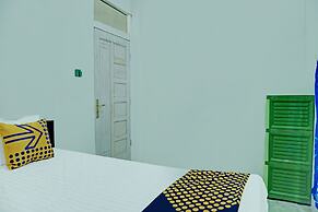 SPOT ON 92301 Penginapan Indola Near Masjid Al Muhtadin