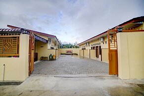 OYO 90773 Shine Guest House Syariah