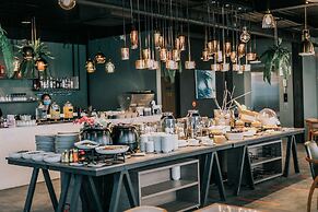 Eco Cozy Beachfront Resort Chaam